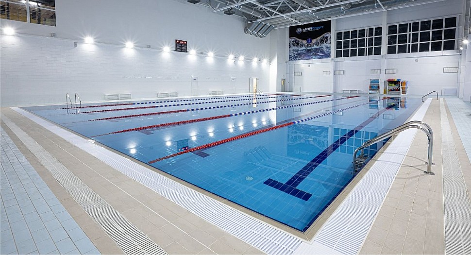 Бассейн 25 х 16 м. переливной, в СПА центре